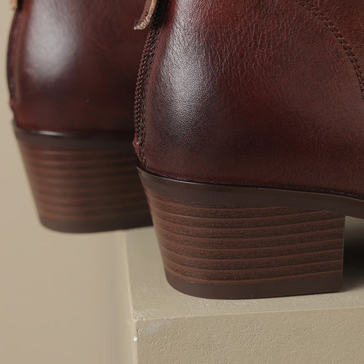 Carmelle – Luxuriöse Stiefeletten mit niedrigem Absatz