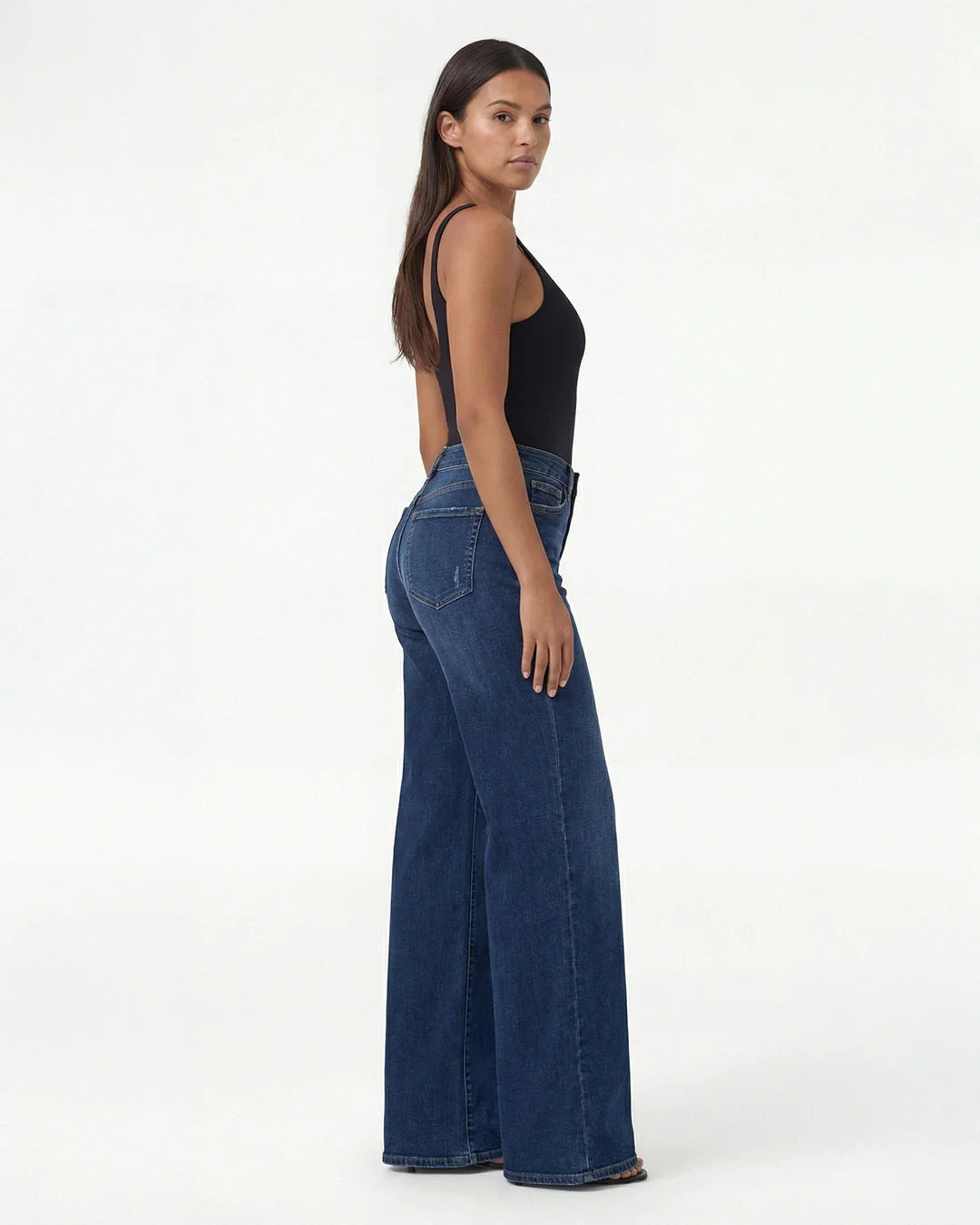 Remerie – Mid Rise BBL Wide Leg Jeans