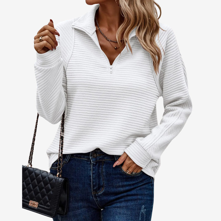 Holly | Elegantes V-Ausschnitt-Shirt