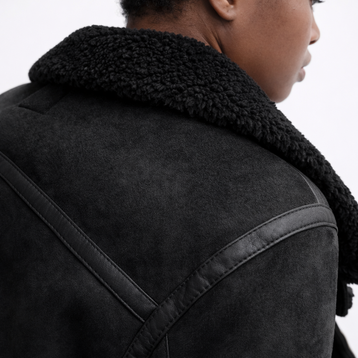 Aurelia – Fliegerjacke aus Veloursleder mit Lammfellbesatz