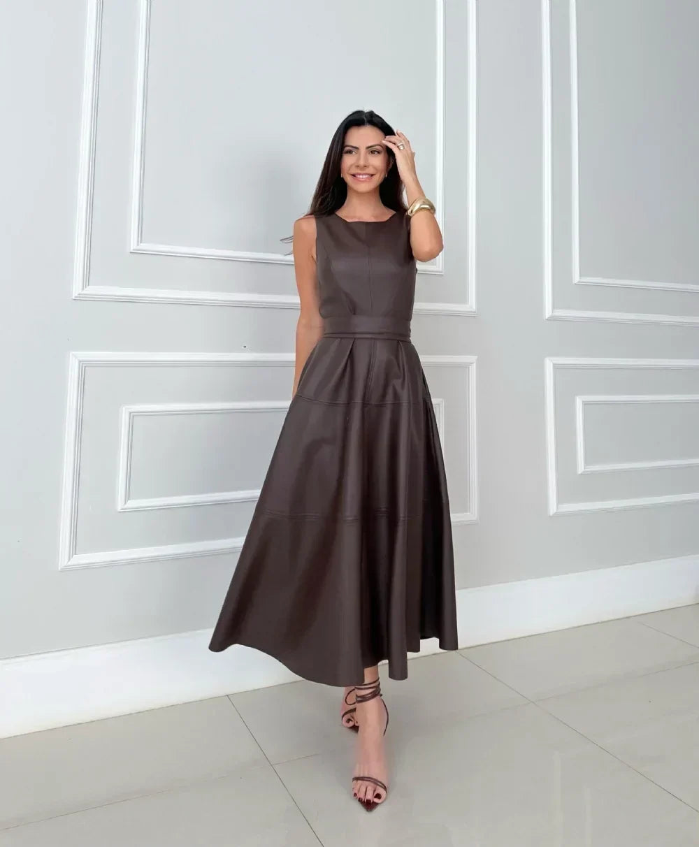 Tanya – Elegantes Midi-Kleid aus Kunstleder