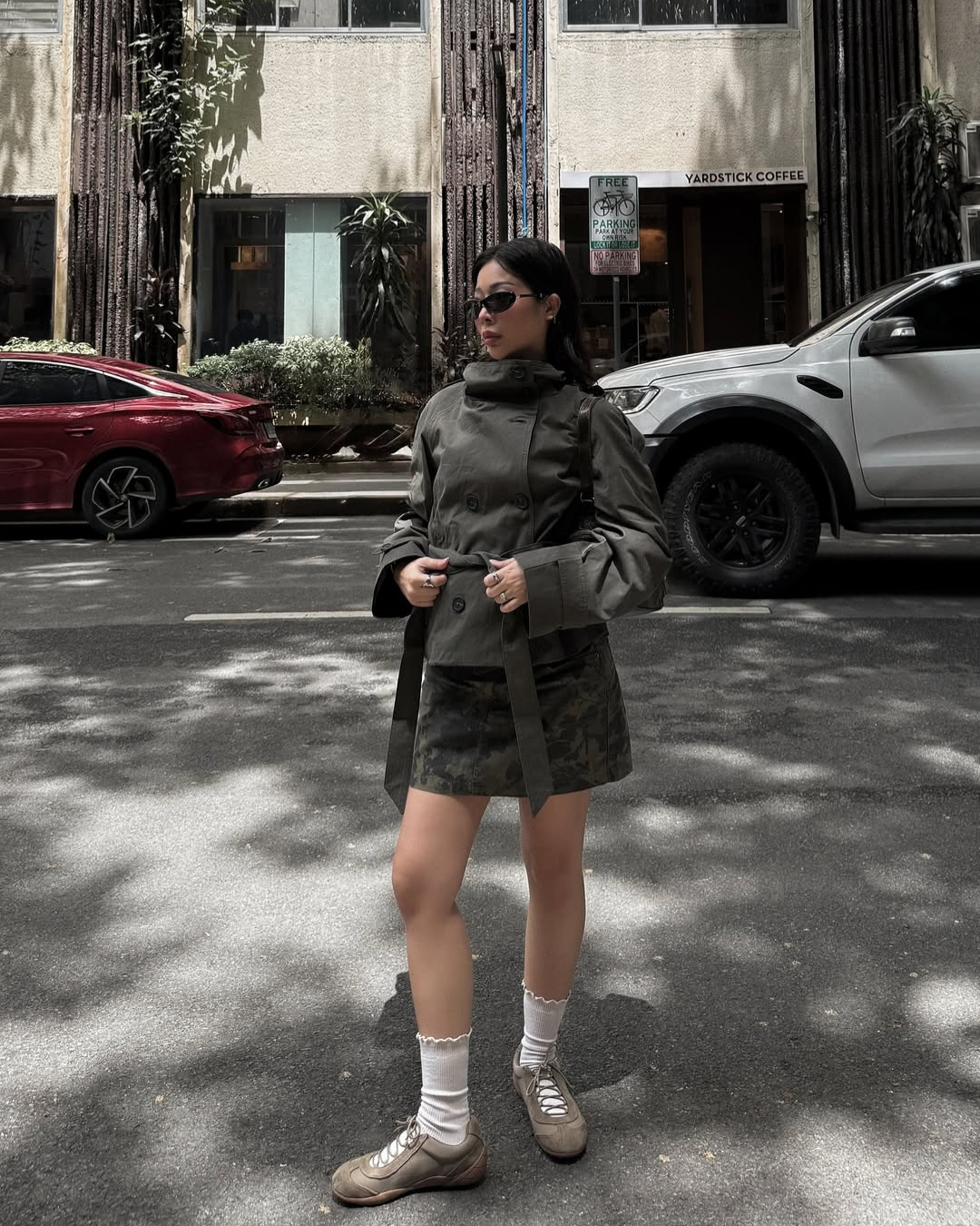 Alzea – Kurzer Trenchcoat mit Gürtel