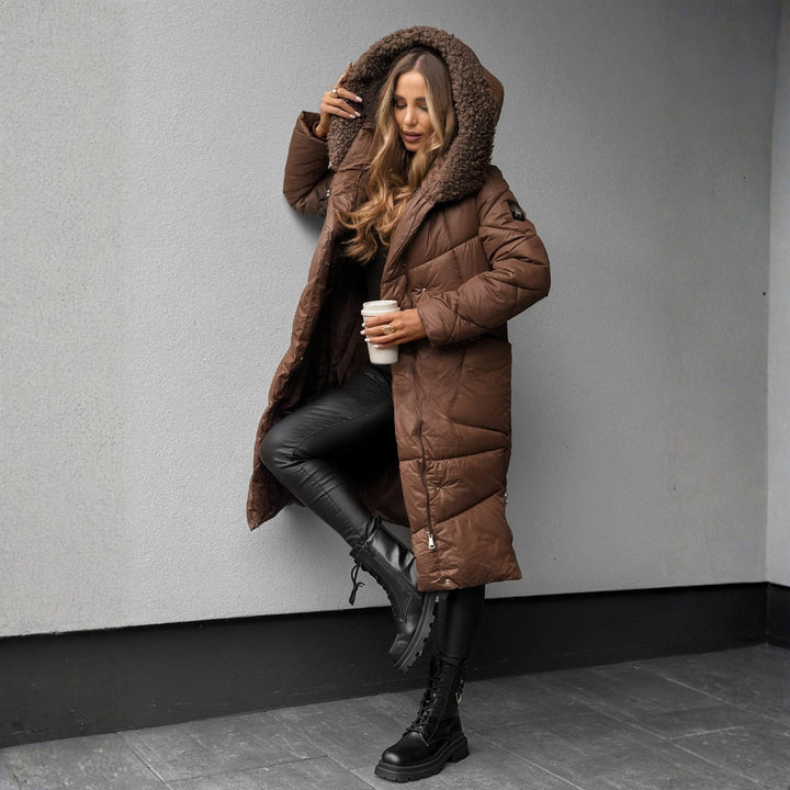 Tahlia – Steppmantel mit Kapuze