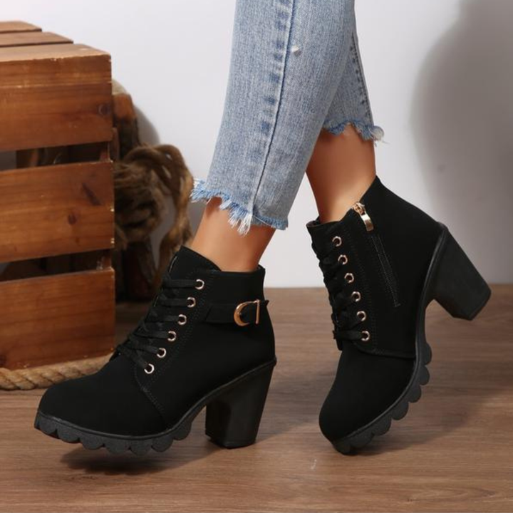 Katya – Schicke Schnürstiefeletten mit Metallschnallen