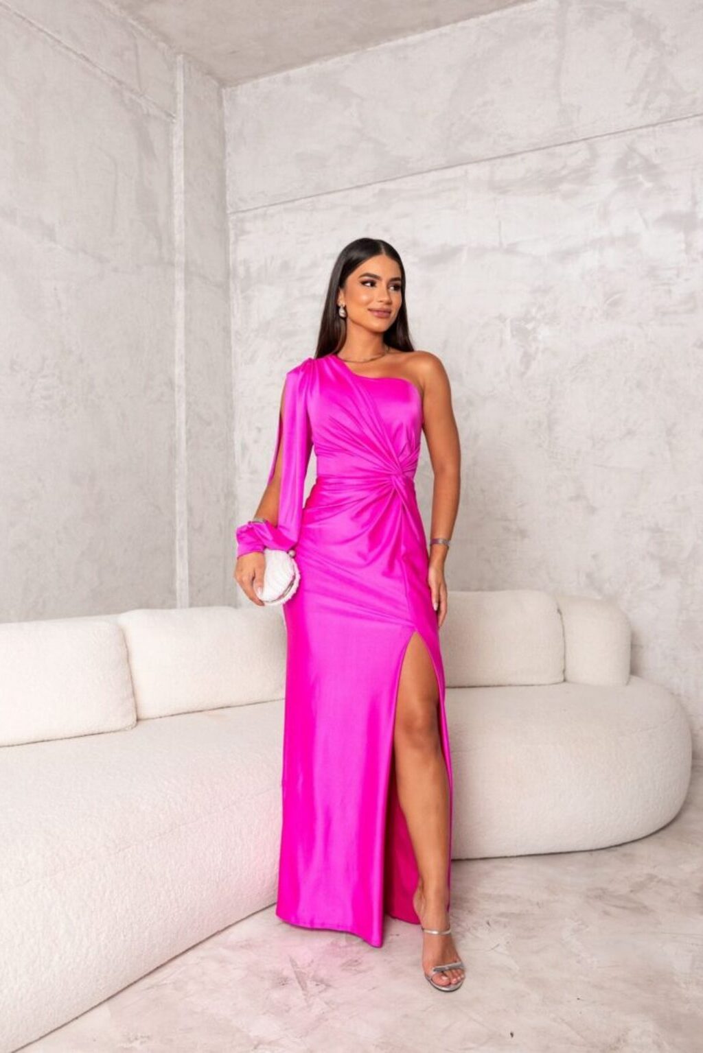 Zarra – Elegantes One-Shoulder-Maxikleid