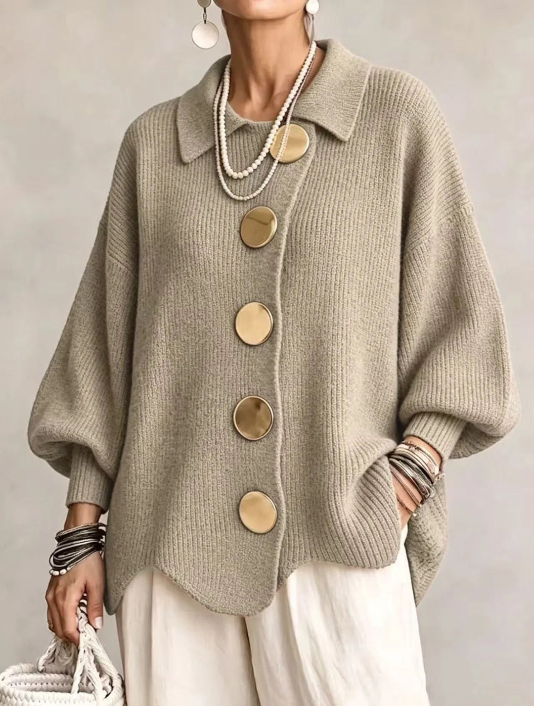 Karina - Oversize-Strickjacke mit Kragen und Knöpfen