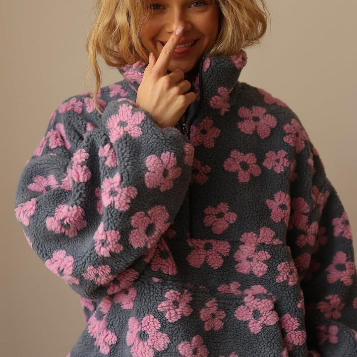 Masie – Bloom-Fleece mit floralen Details