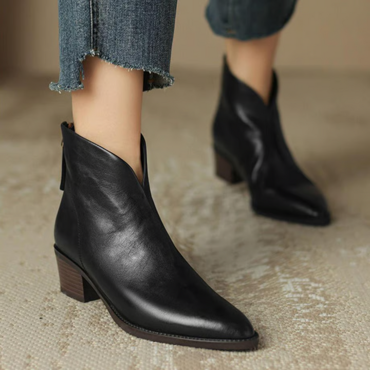 Carmelle – Luxuriöse Stiefeletten mit niedrigem Absatz