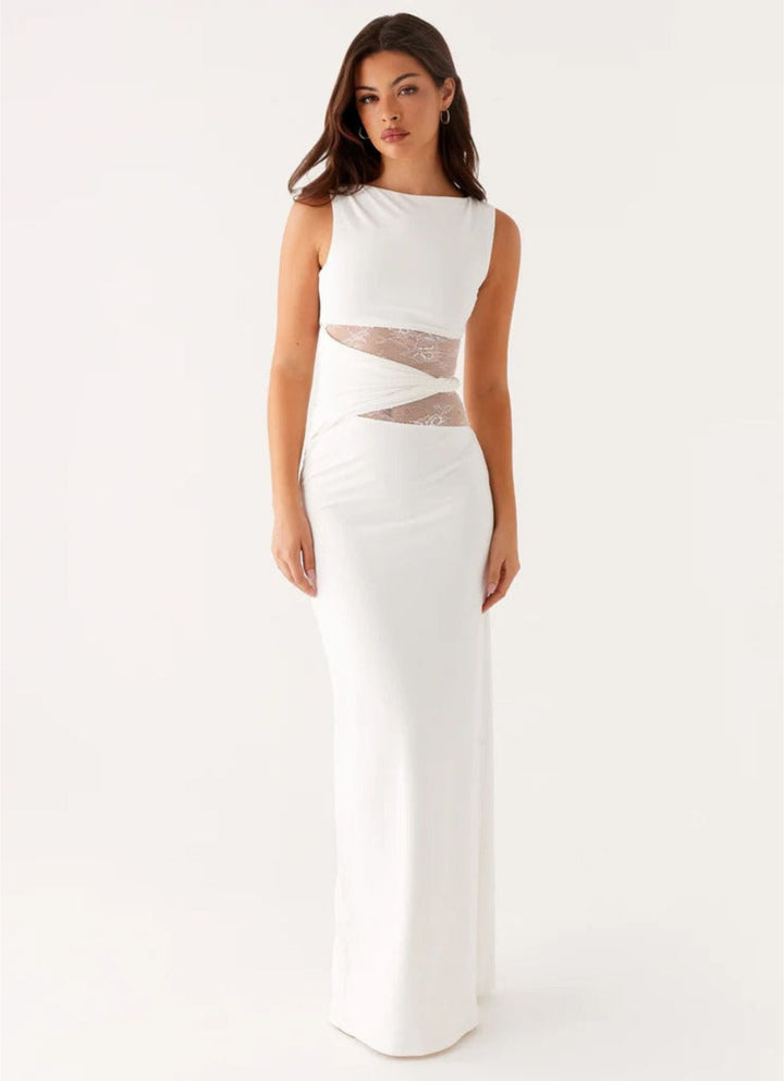 Larra – Figurbetontes Maxikleid mit Cut-outs und Schnürung