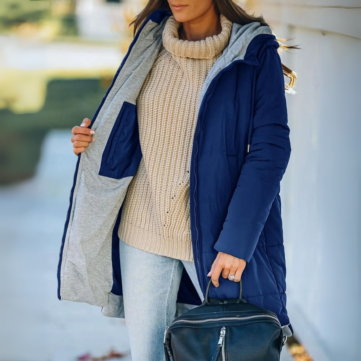 Eula – Lässige Daunen-Steppjacke mit Kapuze