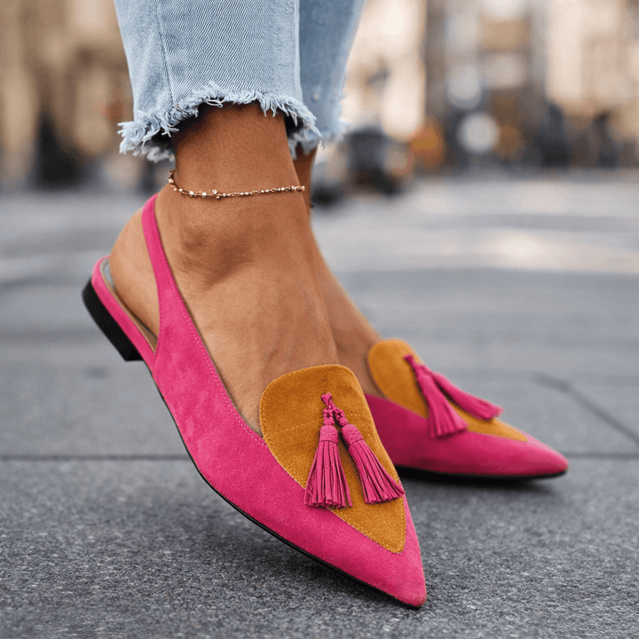 Pola – Sandalen in Veloursleder-Optik mit Quastenriemen