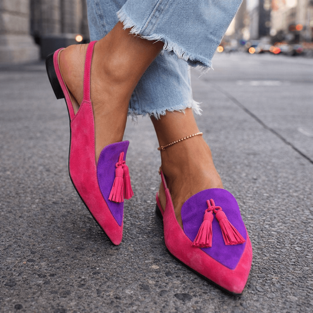 Pola – Sandalen in Veloursleder-Optik mit Quastenriemen