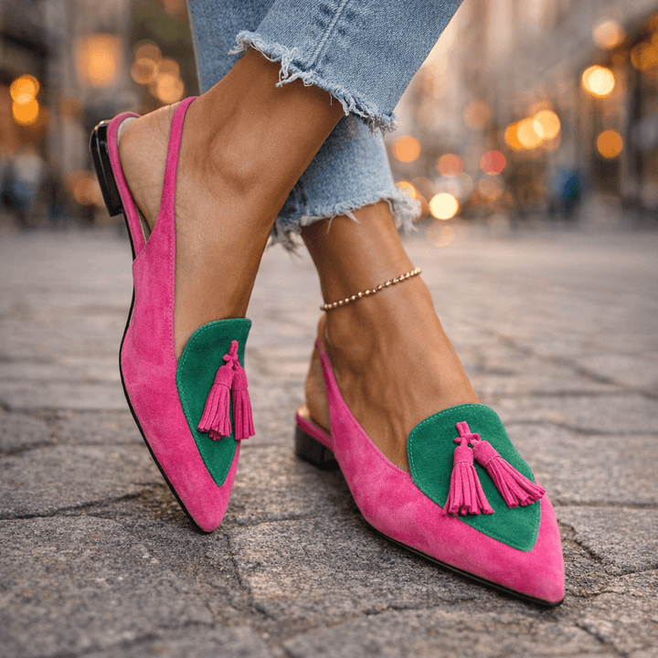 Pola – Sandalen in Veloursleder-Optik mit Quastenriemen