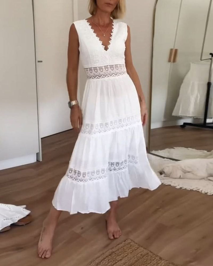 Michaela – Maxikleid mit Spitzen-V-Ausschnitt