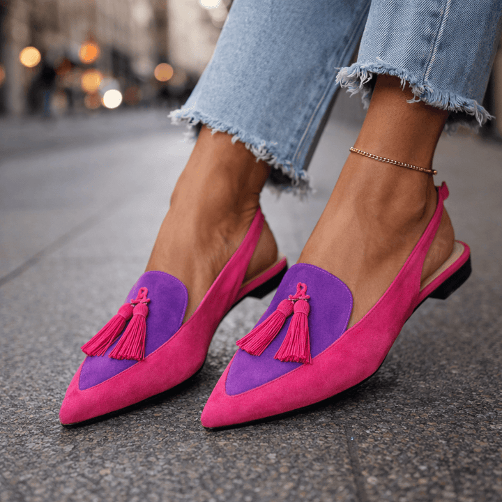 Pola – Sandalen in Veloursleder-Optik mit Quastenriemen