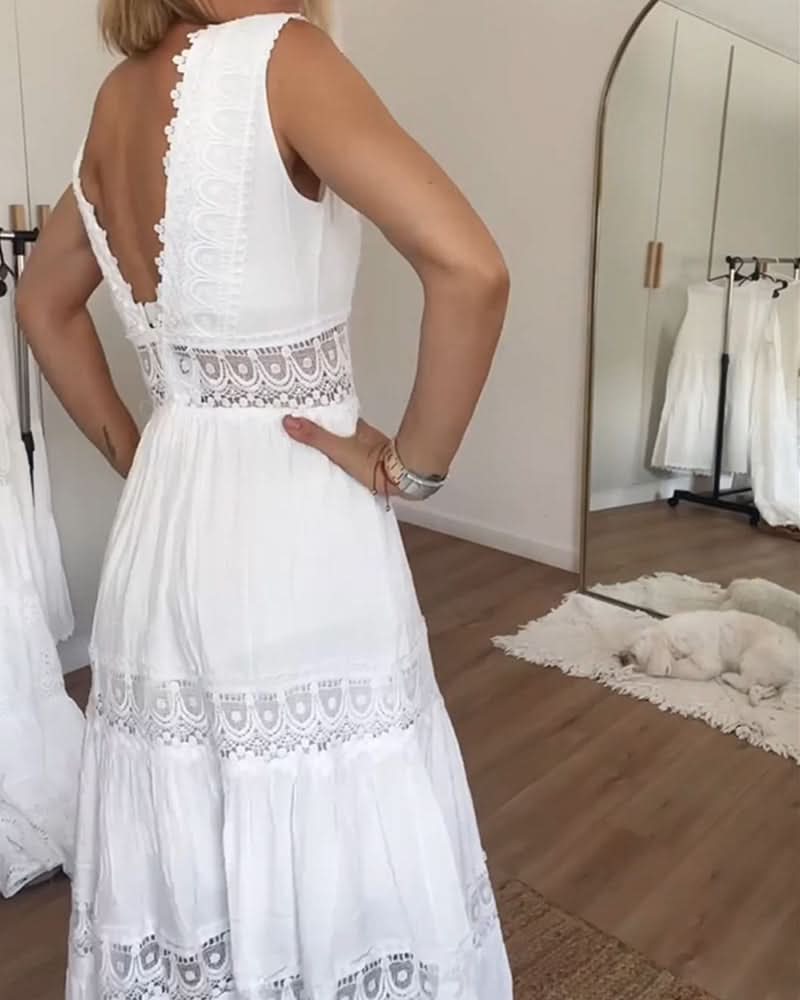 Michaela – Maxikleid mit Spitzen-V-Ausschnitt