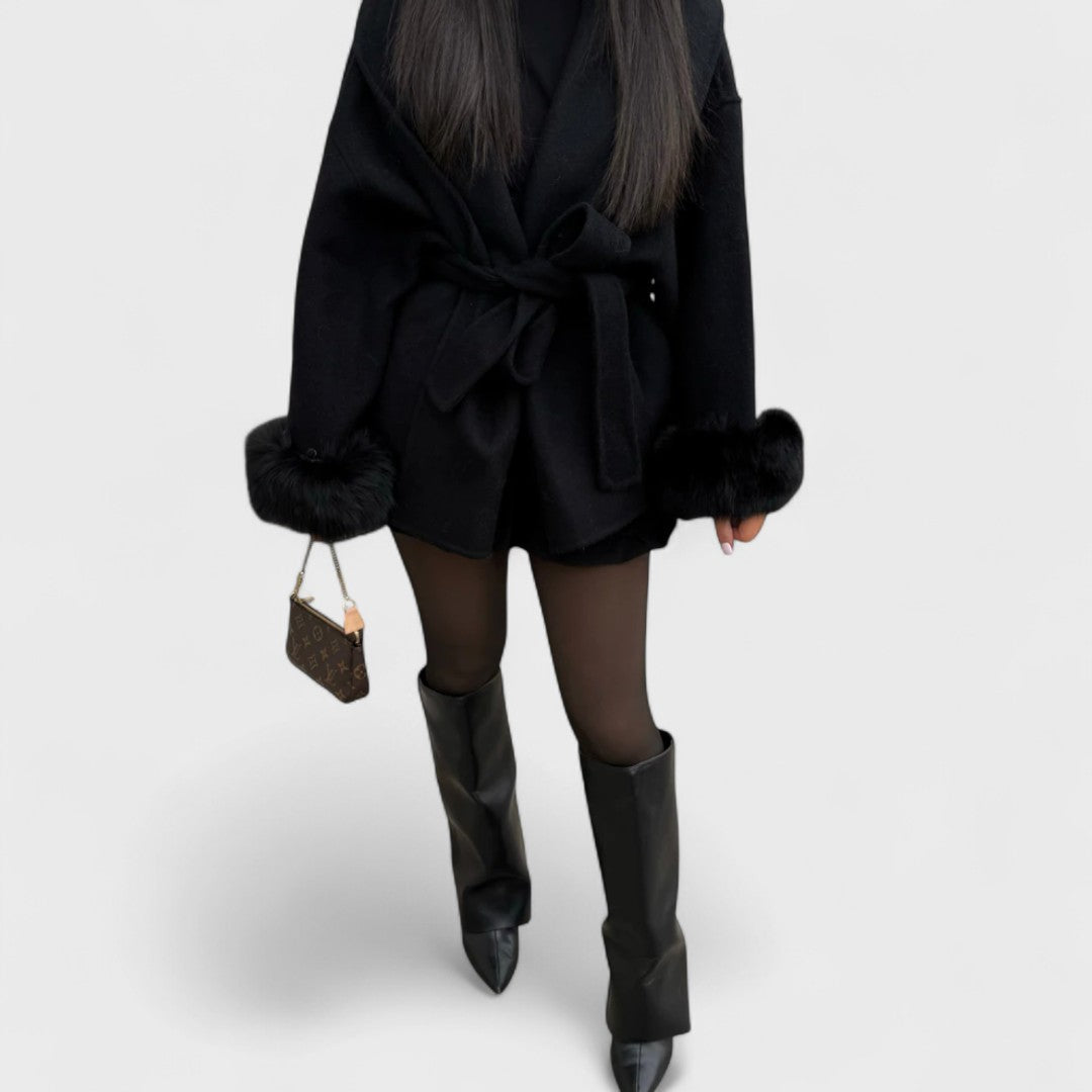 Catriona – Eleganter Wollmantel mit Webpelz-Details