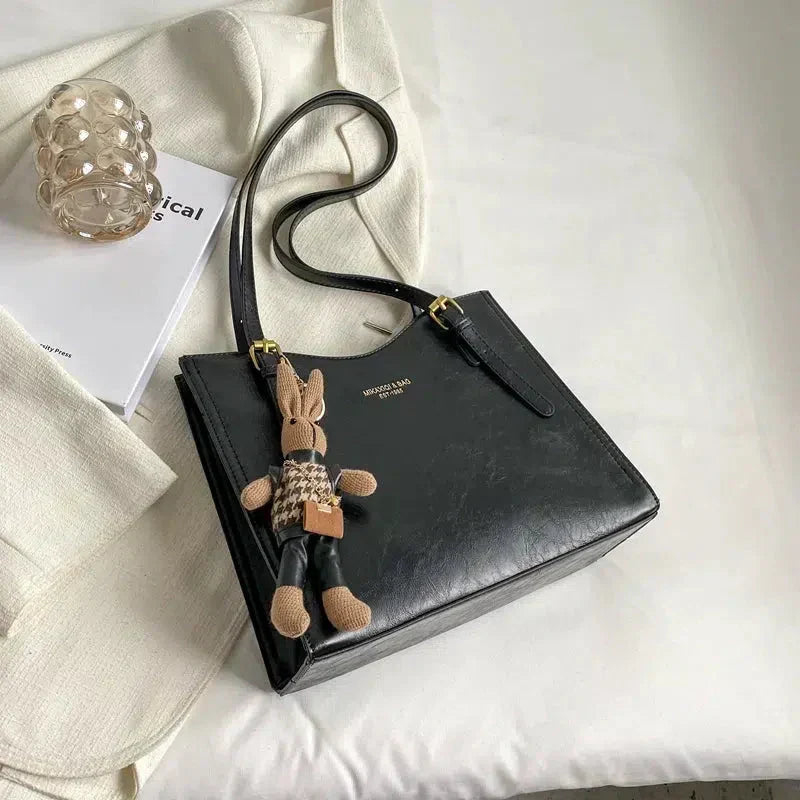 Clarie – Umhängetasche aus veganem Vintage-Leder