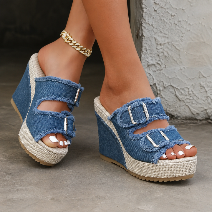 Zoya – Keilsandalen mit ausgefransten Kanten und modernem Komfort-Lift