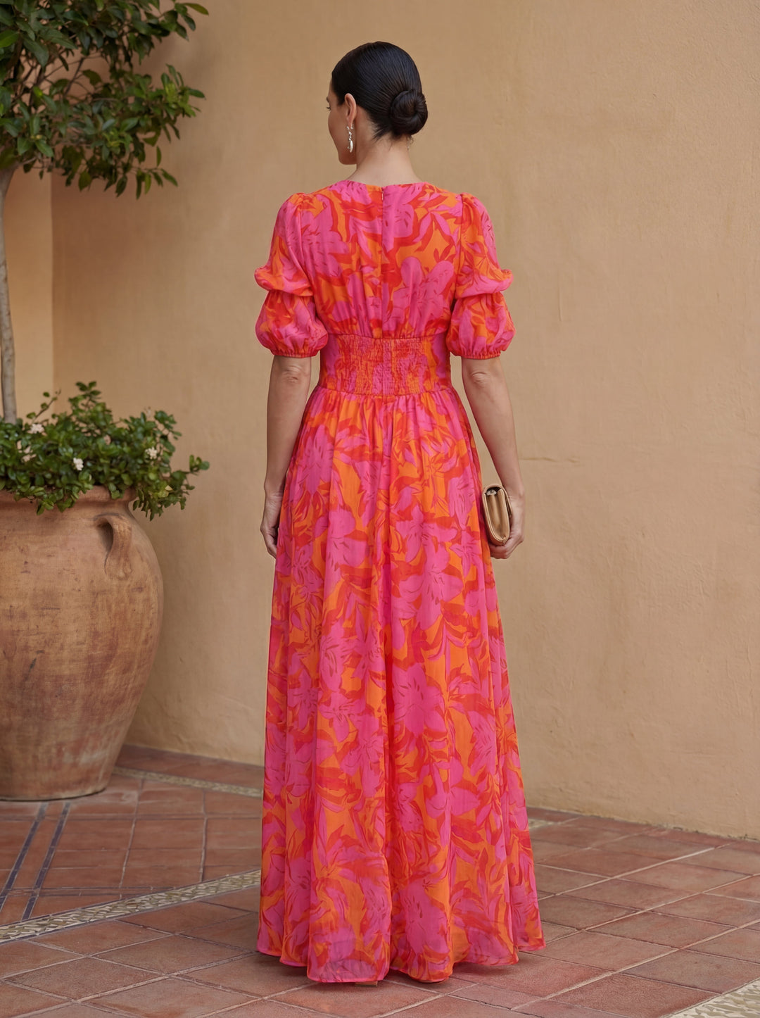 Laina – Fließendes Maxikleid mit V-Ausschnitt