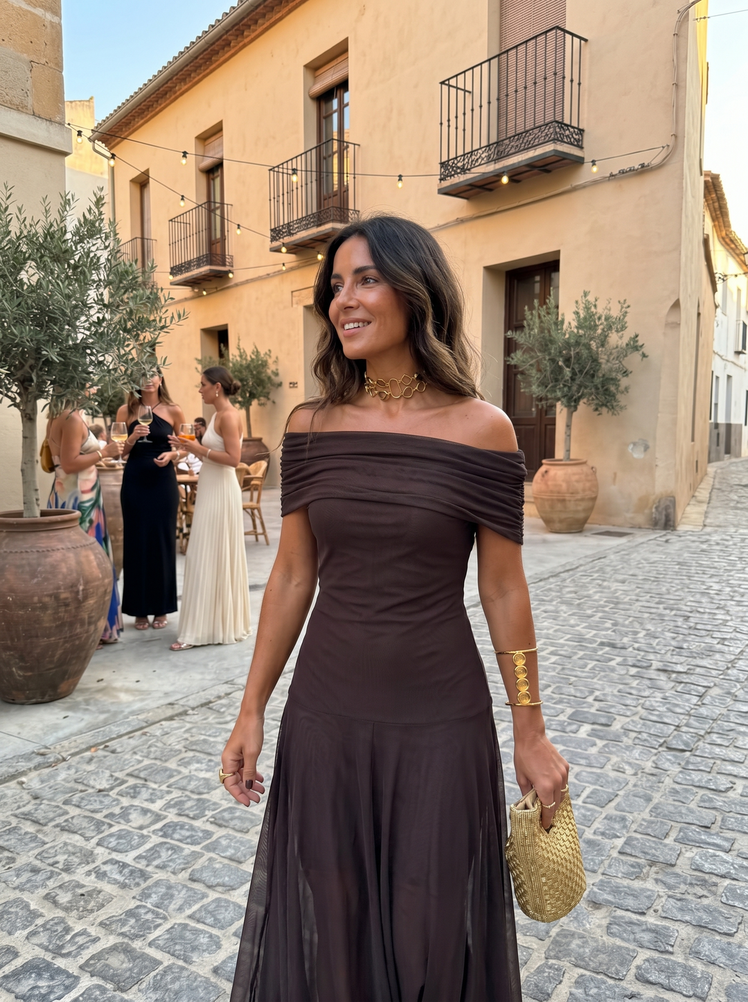 Mia – Elegantes schulterfreies Maxikleid
