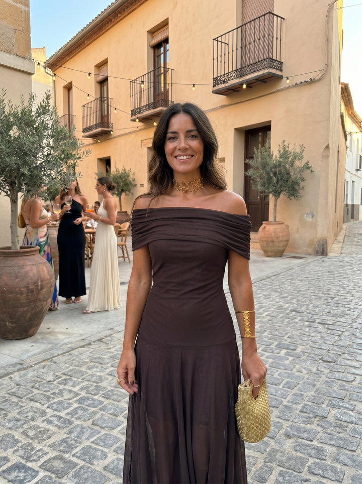Mia – Elegantes schulterfreies Maxikleid