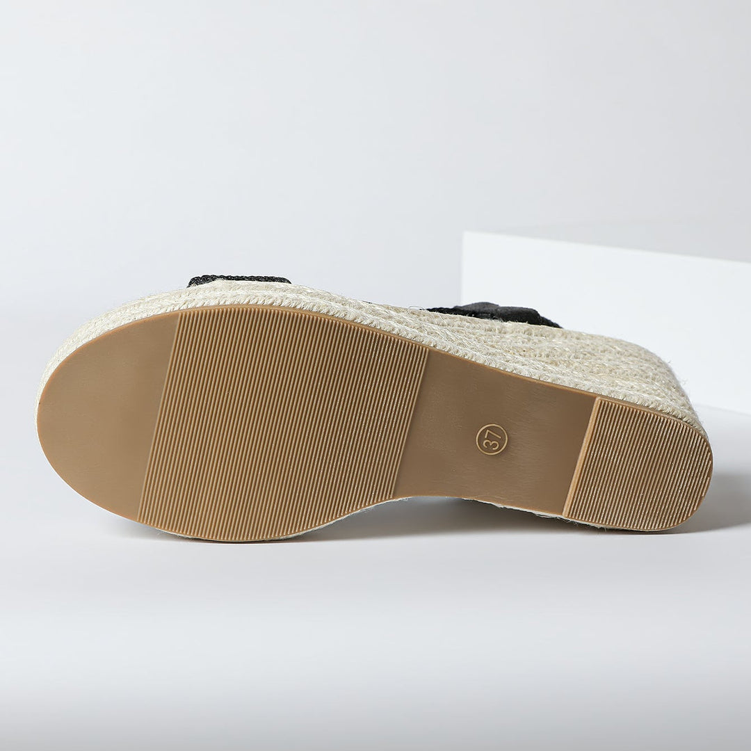 Helga - Geflochtene Keilsandalen für den Sommer