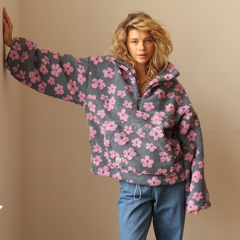 Masie – Bloom-Fleece mit floralen Details
