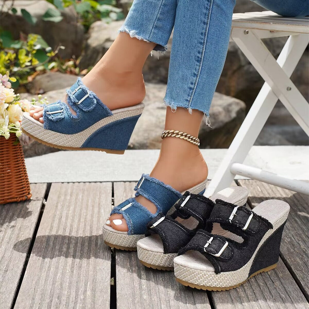 Zoya – Keilsandalen mit ausgefransten Kanten und modernem Komfort-Lift