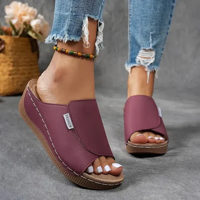 Steff – Ergonomische und rutschfeste Sandalen zur Schmerzlinderung
