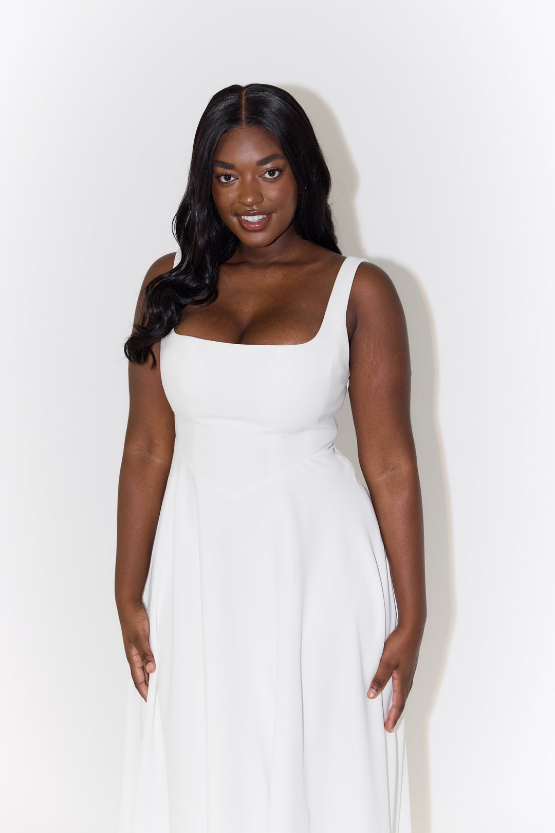 Leah – Zeitloses, fließendes Midikleid