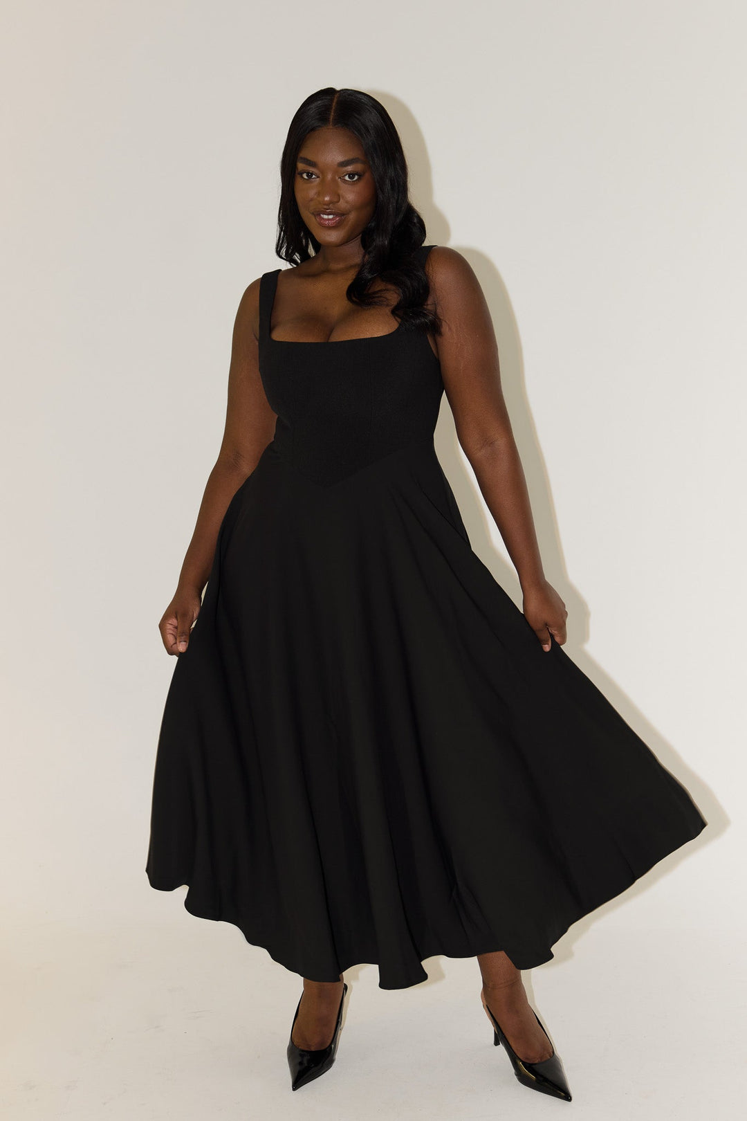 Leah – Zeitloses, fließendes Midikleid