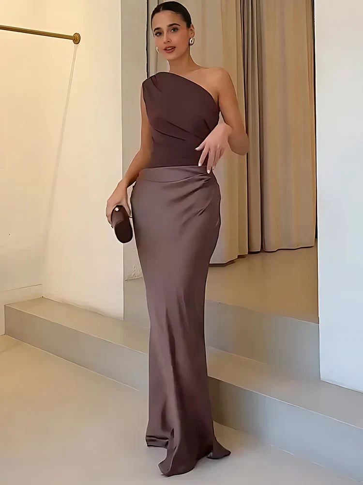 Sofie – One-Shoulder-Maxikleid aus Satin