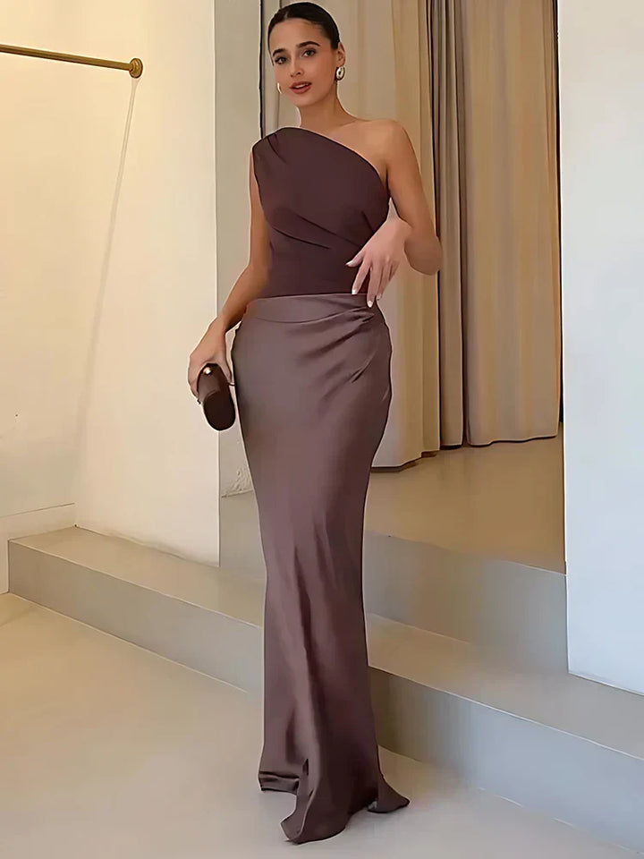 Sofie – One-Shoulder-Maxikleid aus Satin