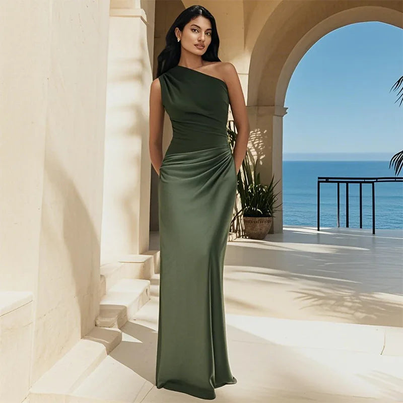 Sofie – One-Shoulder-Maxikleid aus Satin
