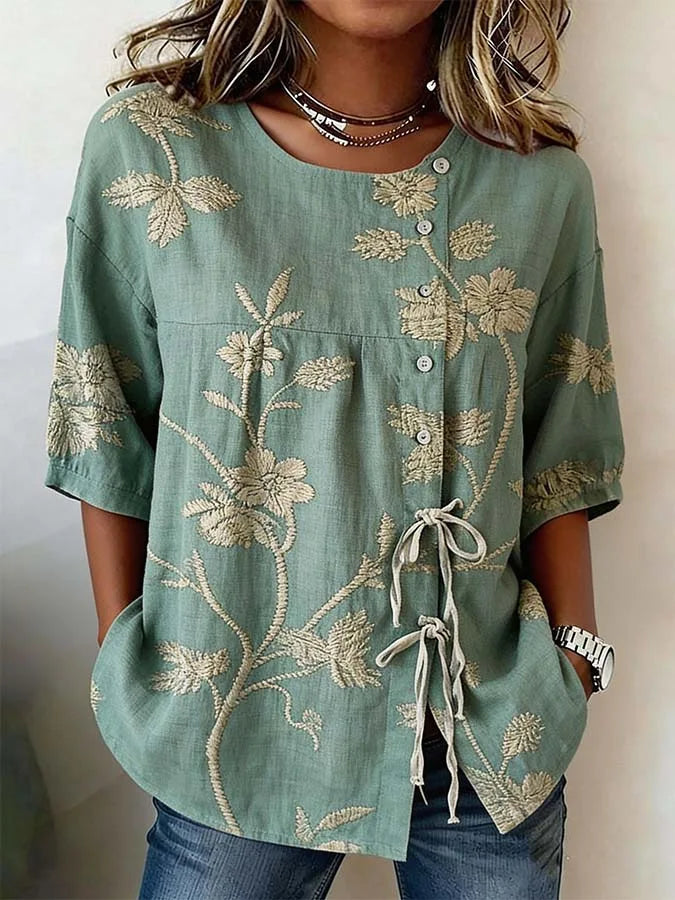 Catherine – Elegante Bluse mit Blumenstickerei