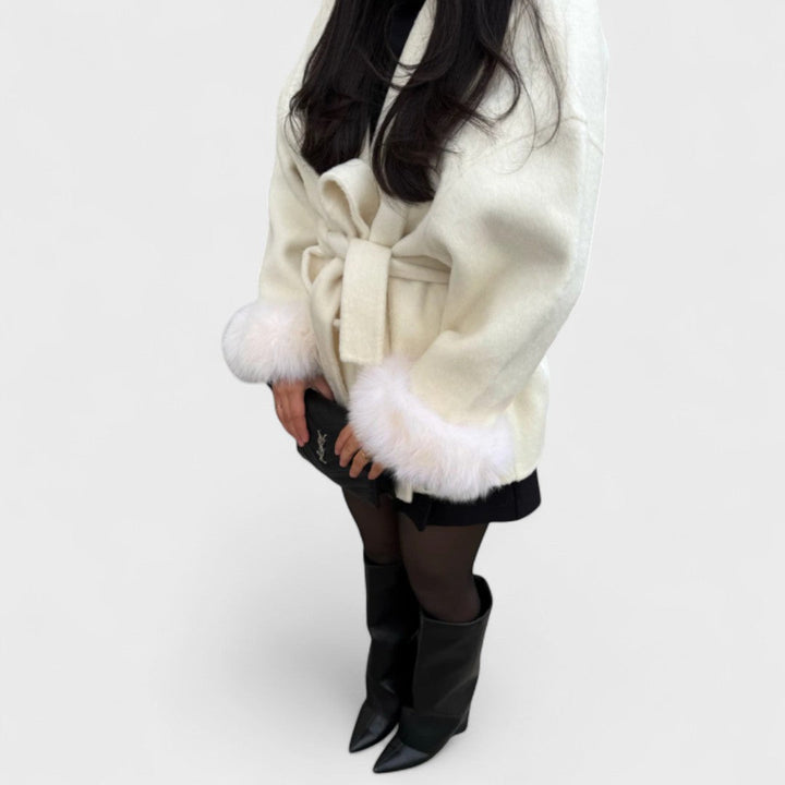 Catriona – Eleganter Wollmantel mit Webpelz-Details