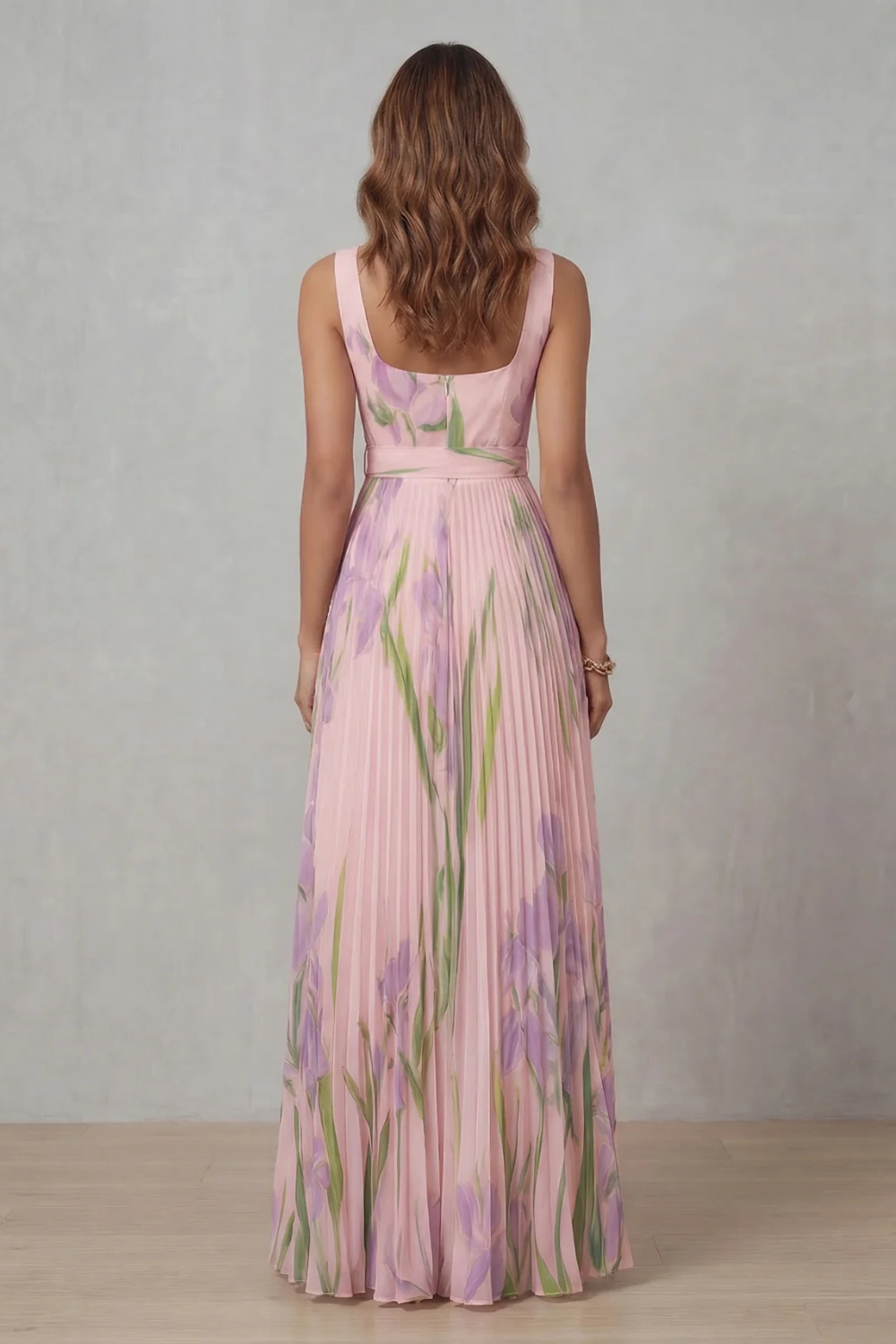 Coleen – Plissiertes Maxikleid mit Blumenmuster in Aquarelloptik