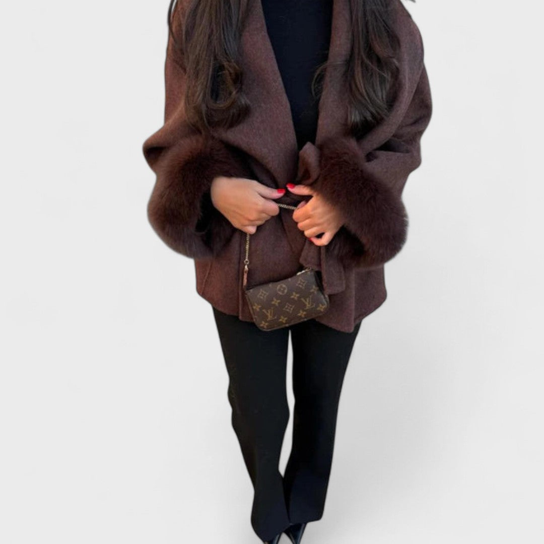 Catriona – Eleganter Wollmantel mit Webpelz-Details