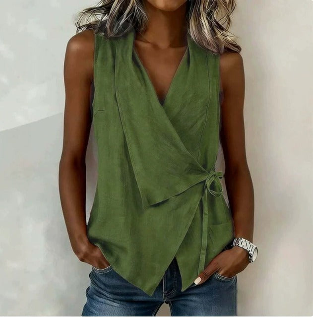 Sandy – Ärmellose Wickelbluse