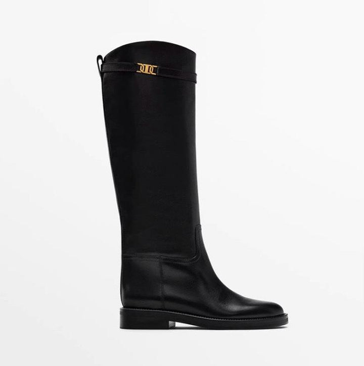 Laiza – Minimalistische Blockabsatz-Stiefeletten mit schickem Schnallendetail