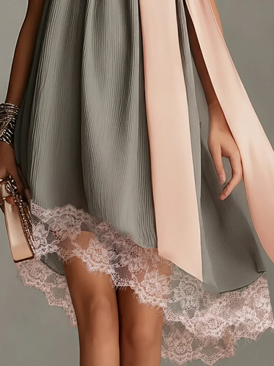 Zyra – Mini-Neckholder-Kleid aus Satin