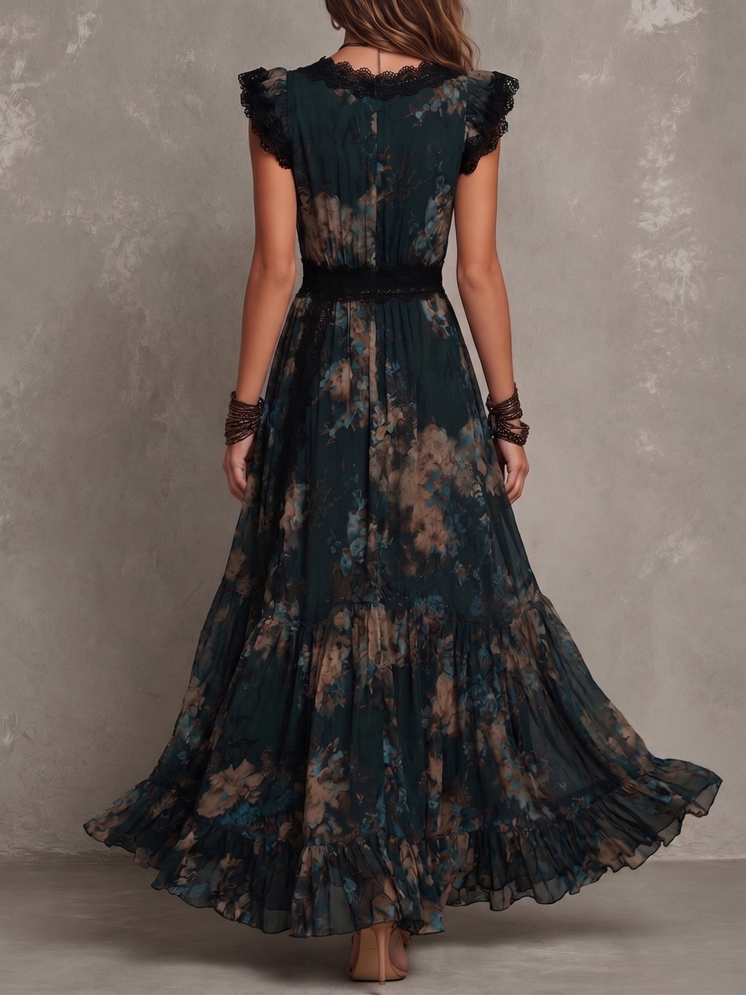 Lilian – Maxikleid mit Blumenmuster und Stufenrock
