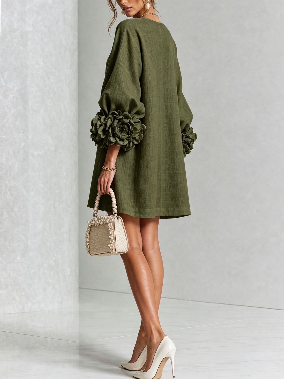 Imarie – Minikleid mit Blumenmuster und Manschettenärmeln