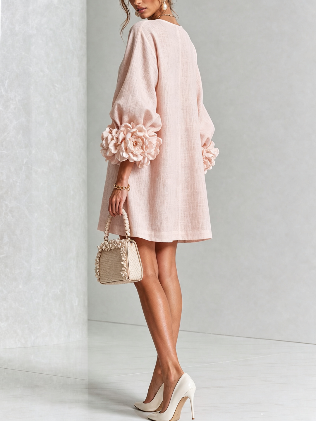 Imarie – Minikleid mit Blumenmuster und Manschettenärmeln