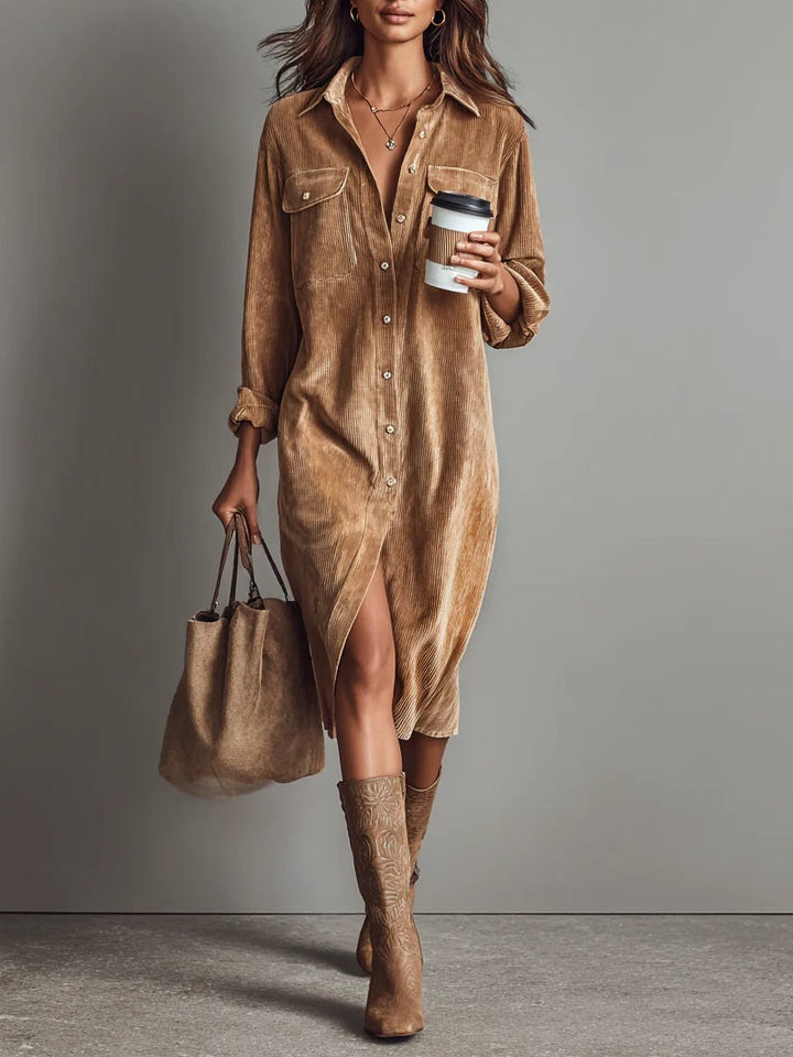 Margarette – Midi-Kleid aus weichem Kord mit Knopfleiste