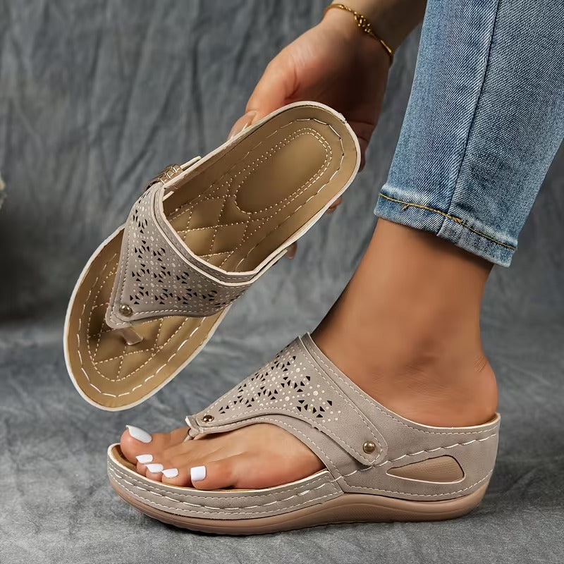 Hayley - Bequeme Keilsandalen