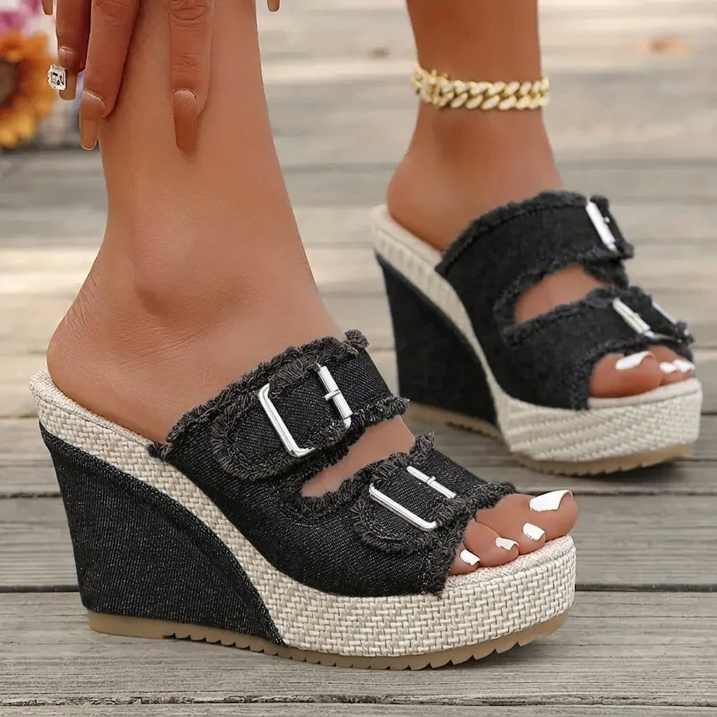 Zoya – Keilsandalen mit ausgefransten Kanten und modernem Komfort-Lift