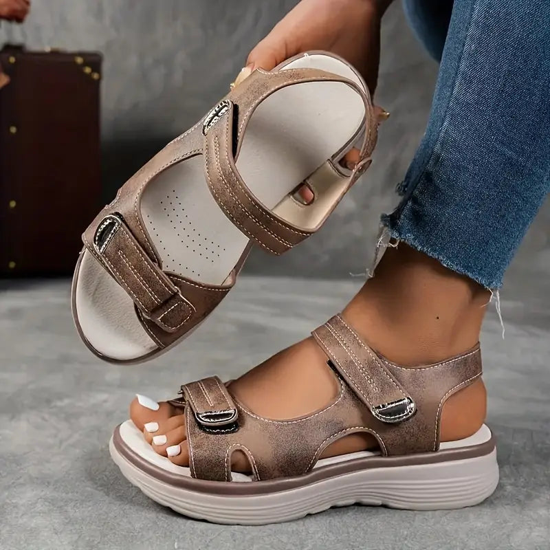 Eira – Orthopädische Keilsandalen