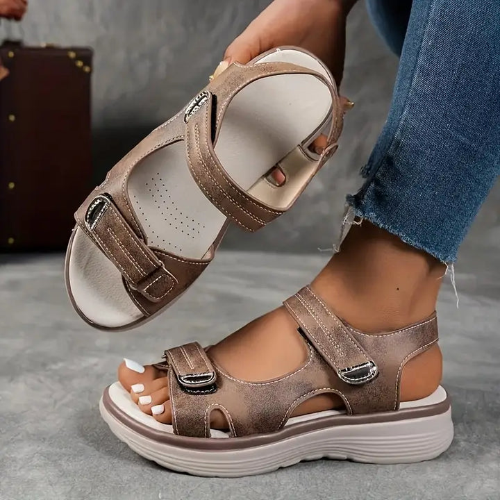 Eira – Orthopädische Keilsandalen